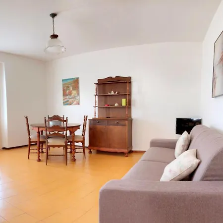 Spacious Italian Holiday In Piedmont With Mountain View Casa vacanze Ghiffa