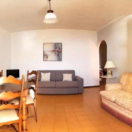 Spacious Italian Holiday In Piedmont With Mountain View