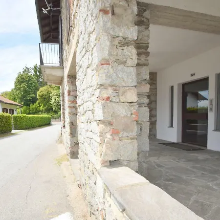 Spacious Italian Holiday In Piedmont With Mountain View Casa de Férias Ghiffa