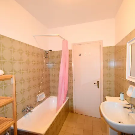 Spacious Italian Holiday In Piedmont With Mountain View * Ghiffa